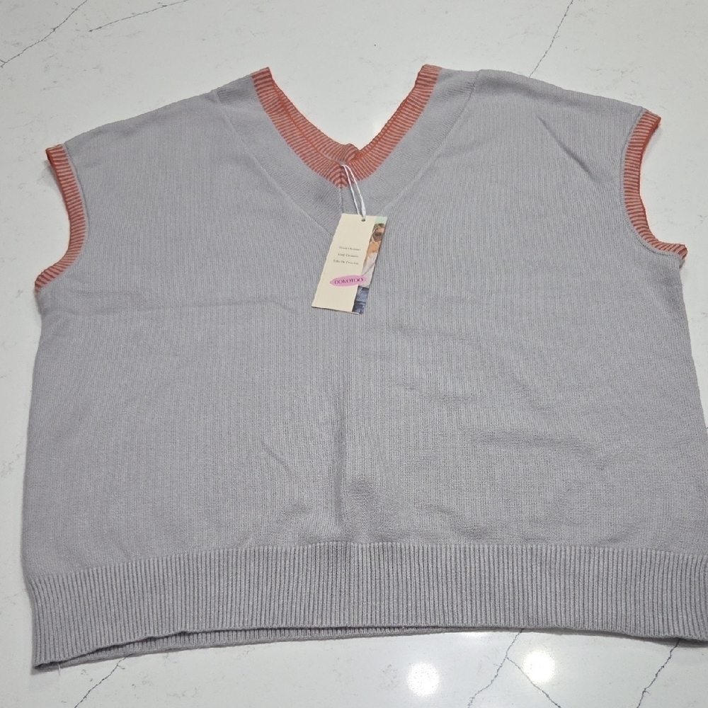 Dokotoo Gray and Pink Women's Vest Sz XL New With Tag